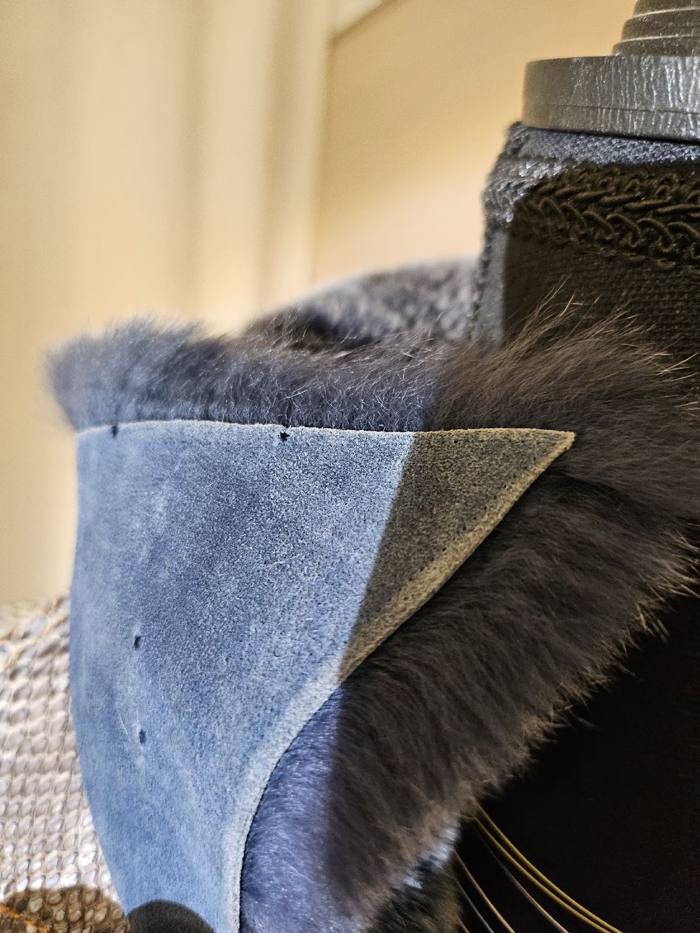Jacken: Veste femme, cuir python et furure chinchila. M – Neu (gemäss Beschreibung) aus Rotkreuz von SiSi-13 5