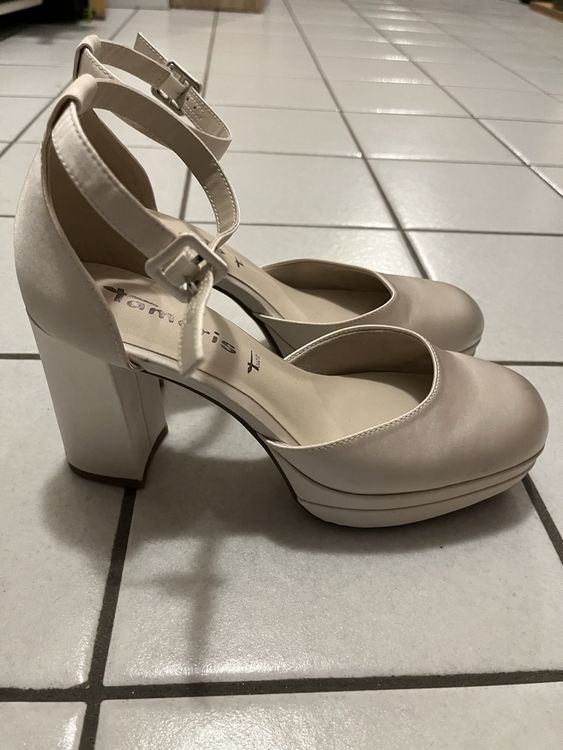Sandali plateau Tamaris color panna taglia 38 Comprare su Ricardo
