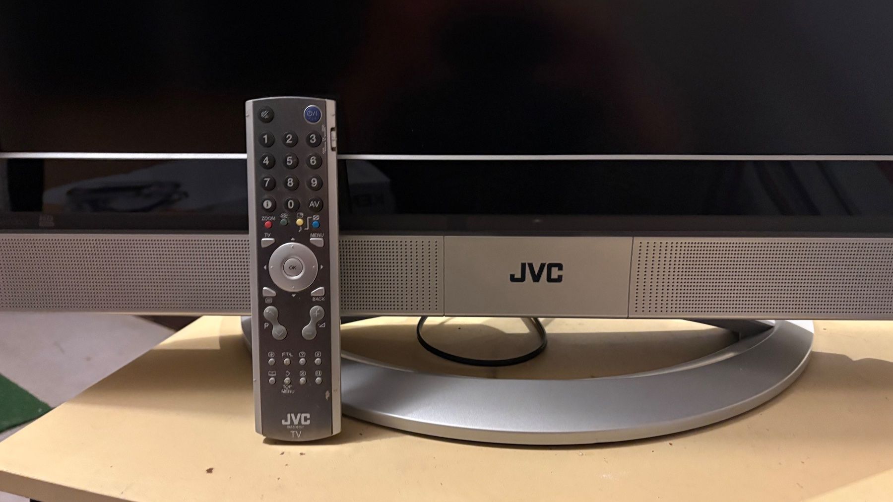 JVC Monitore: Gebrauchter Flachbildschirm – Gebraucht aus Rüegsauschachen von this_and_that 1