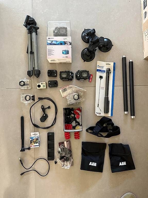 Action Cam: Caméras plus accessoires – Gebraucht aus Villars-Ste-Croix von ver_d66z