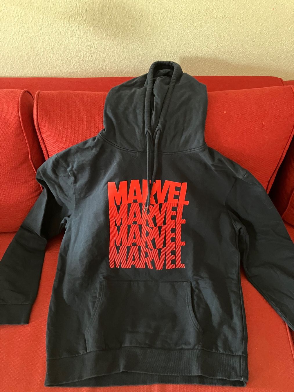 Maglioni & Felpe: Marvel Hoodie, Grösse L, Navy, neuwertig – Usato da Thalwil venduto da ansae17