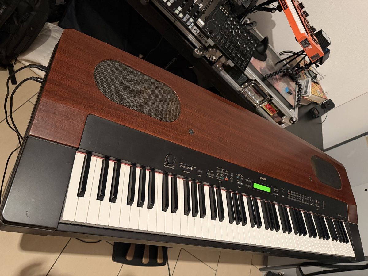 Yamaha Instruments de musique: Yamaha PF-500 – D'occasion à Camorino par CamperCommunity 1