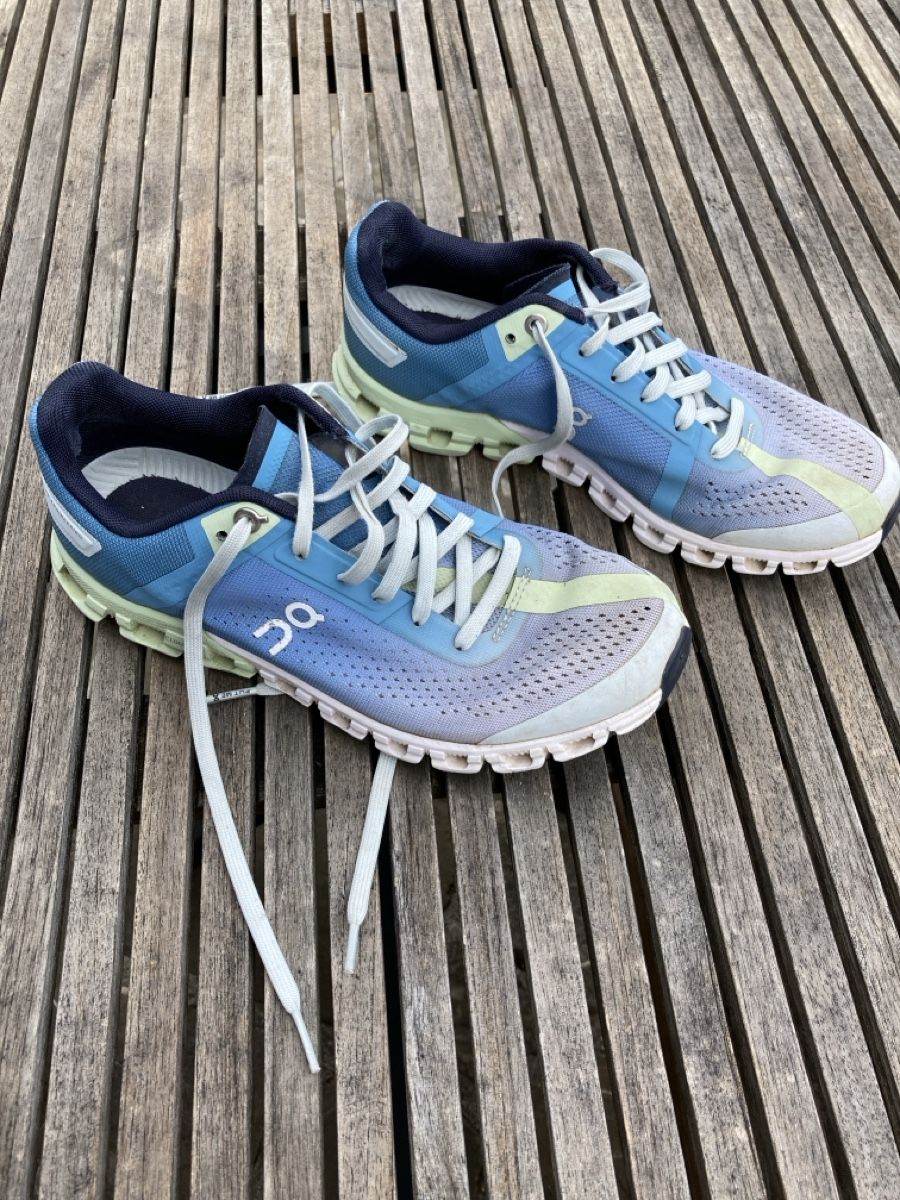 On Chaussures femmes: Laufschuhe ON Cloud, Grösse 37.5 – D'occasion à Saanen par mia_vogr 4
