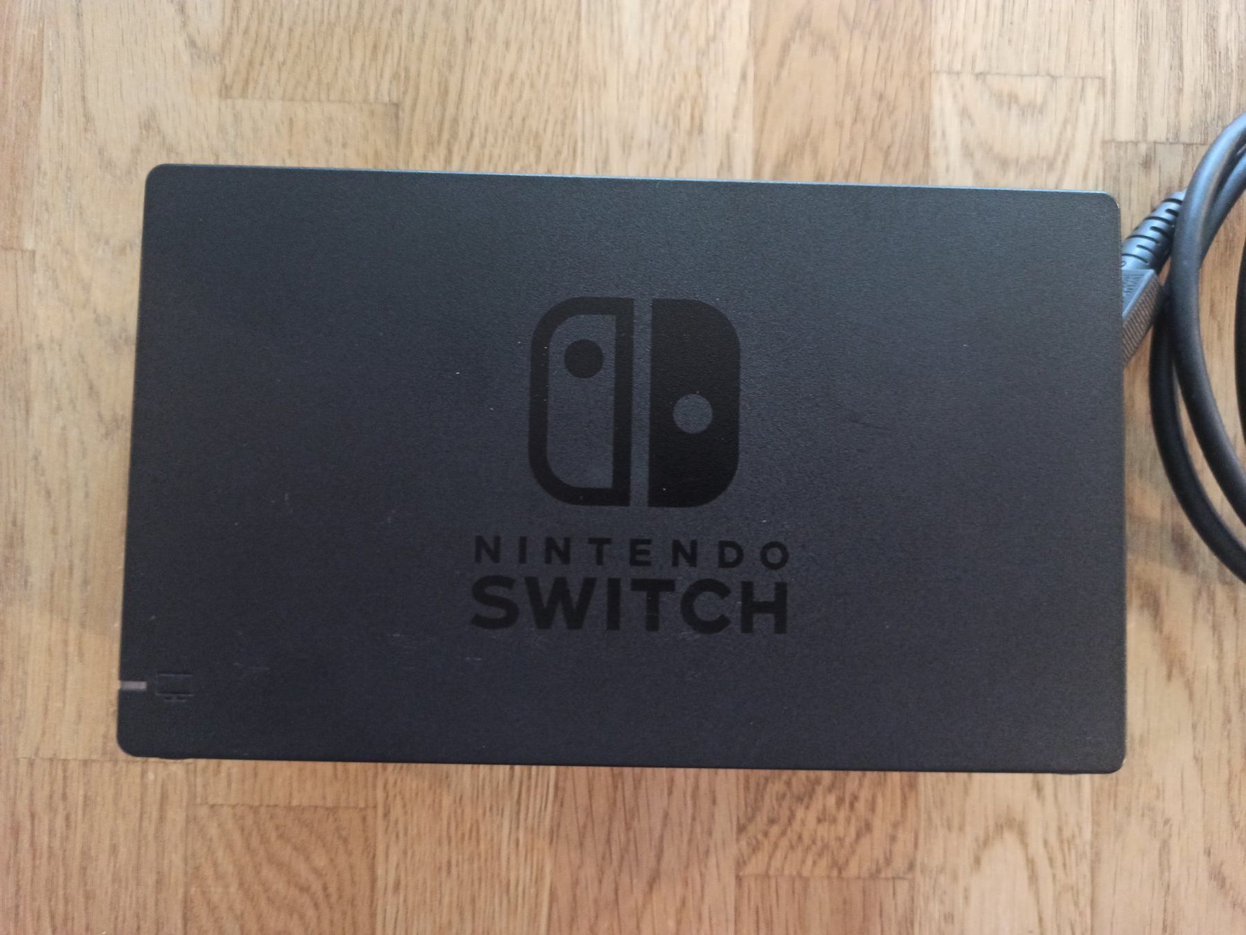 Docking station: Original Nintendo Switch TV-Dockingstation mit Netzteil NSW – D'occasion à Oberweningen par mar_87mx 1