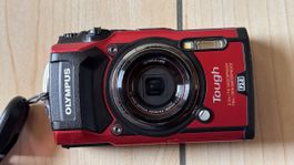 Digitalkamera Olympus Tough TG-5 rot mit Zubehör