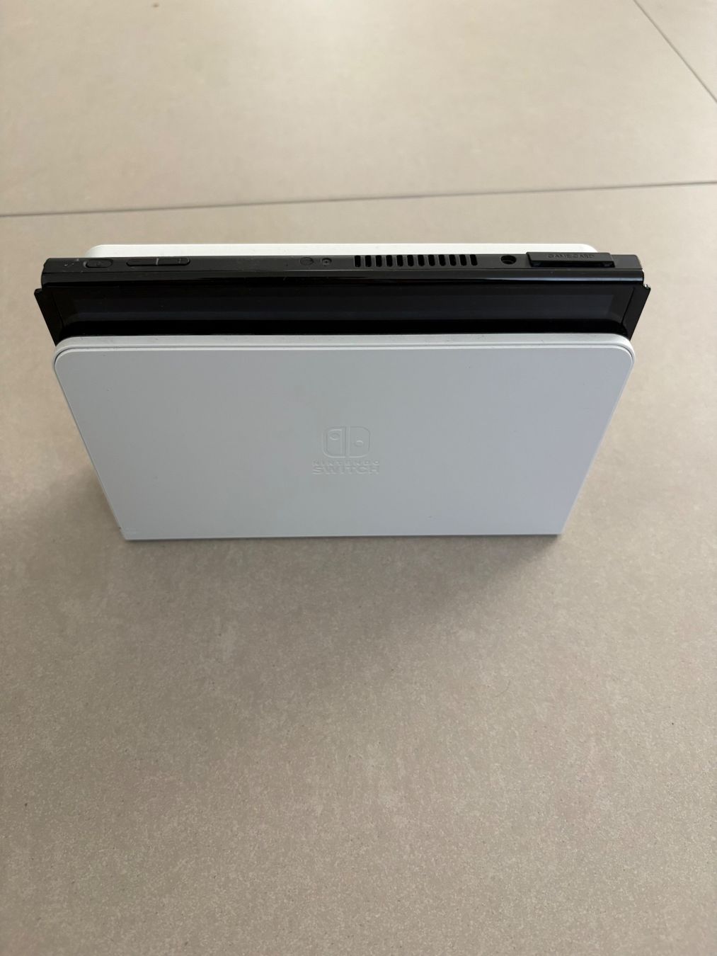 Nintendo Console: Nintendo Switch OLED Mega Bundle – Usato da Binningen venduto da Girappa46