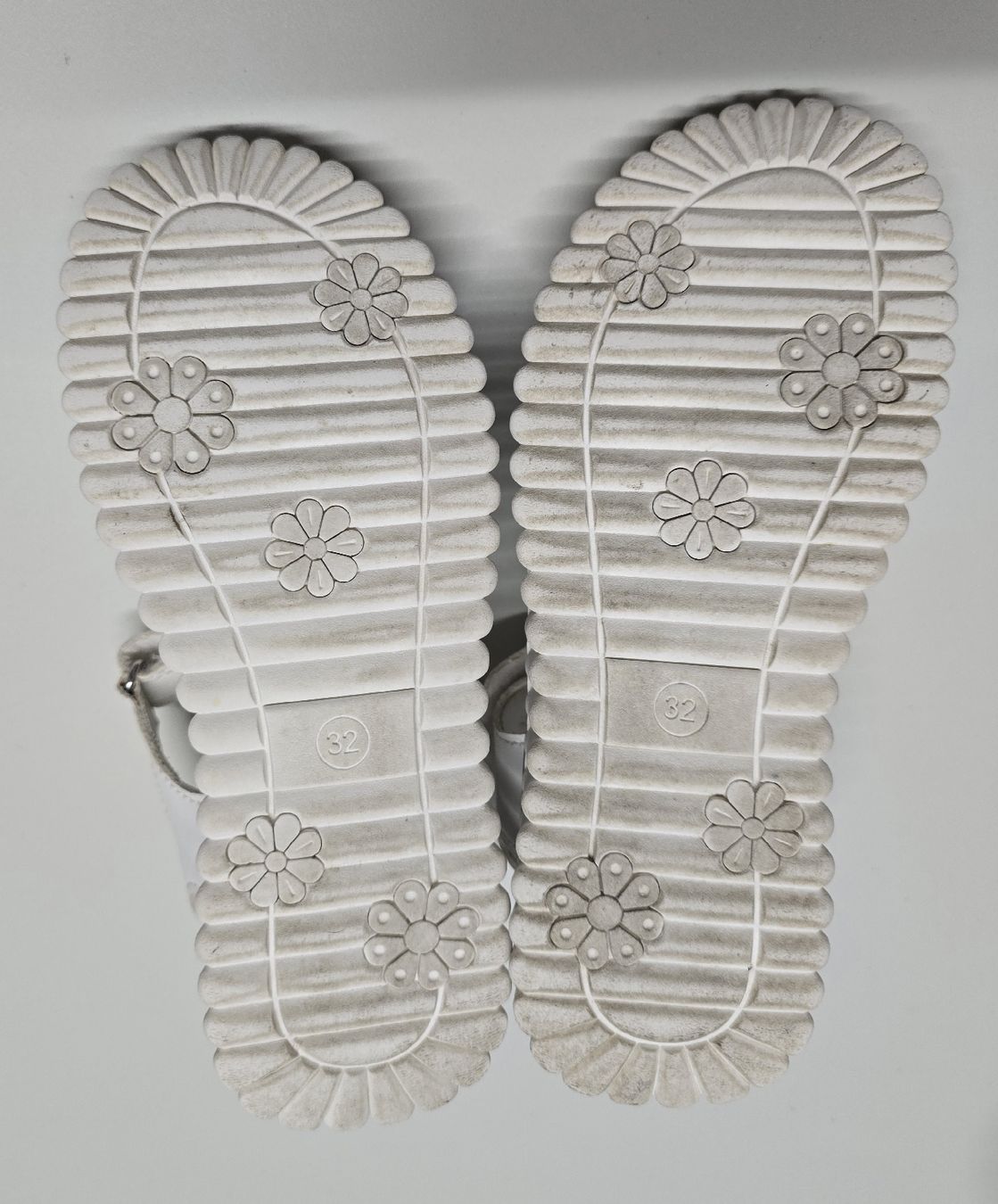 Graceland Scarpe per ragazze: Graceland Mädchensandalen Gr. 32 – Usato da Salez venduto da Nellmm 2