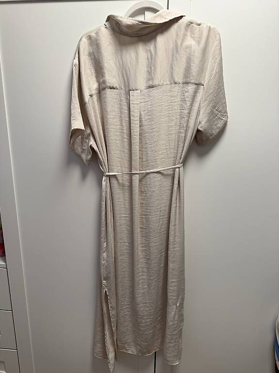 Vestiti: midikleid beige  – Usato da Zürich venduto da chr_dkn7 1