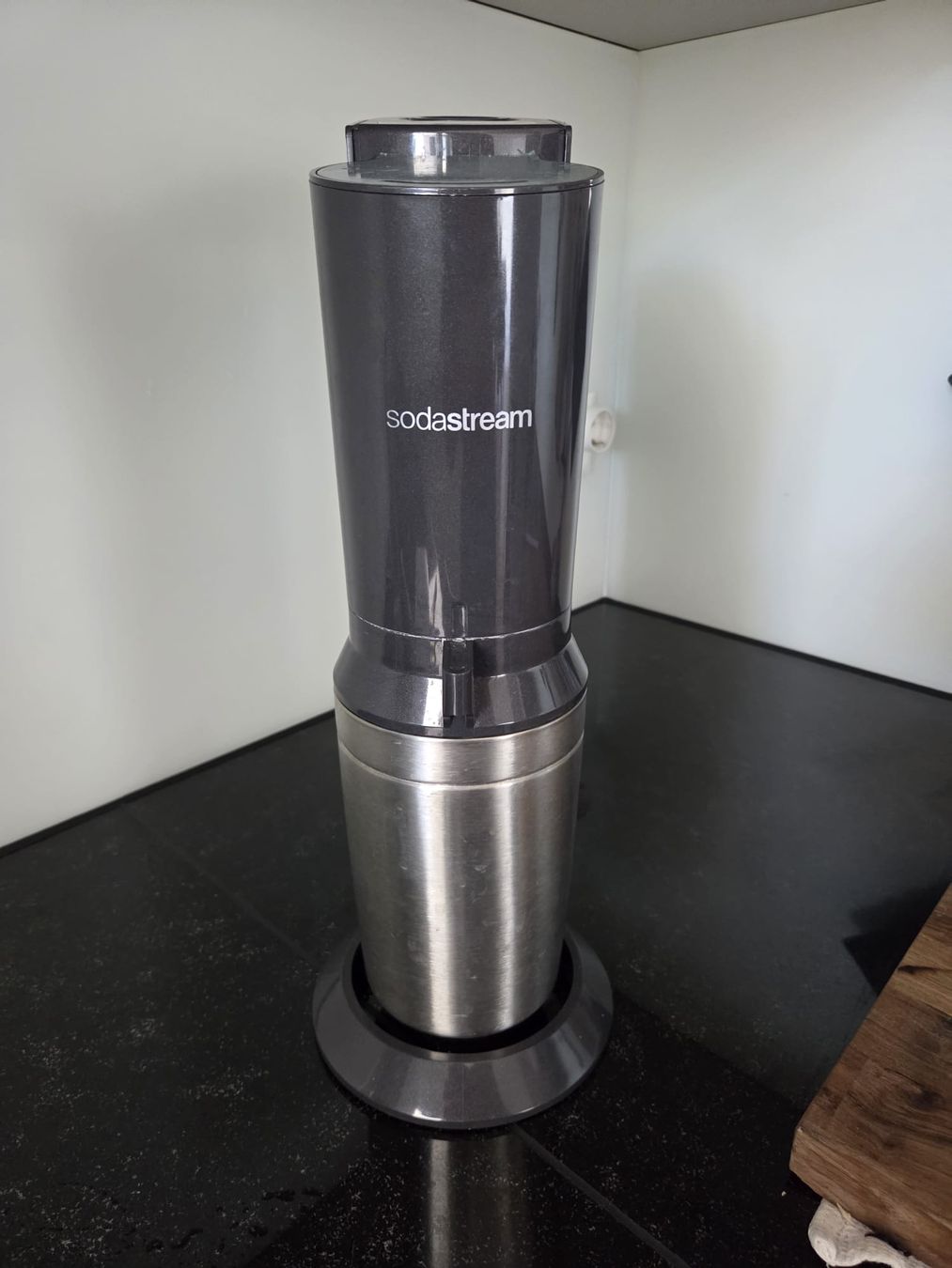Sodastream Appareils de cuisine: SodaStream Wassersprudler anthrazit – D'occasion à Zürich par ClausLand