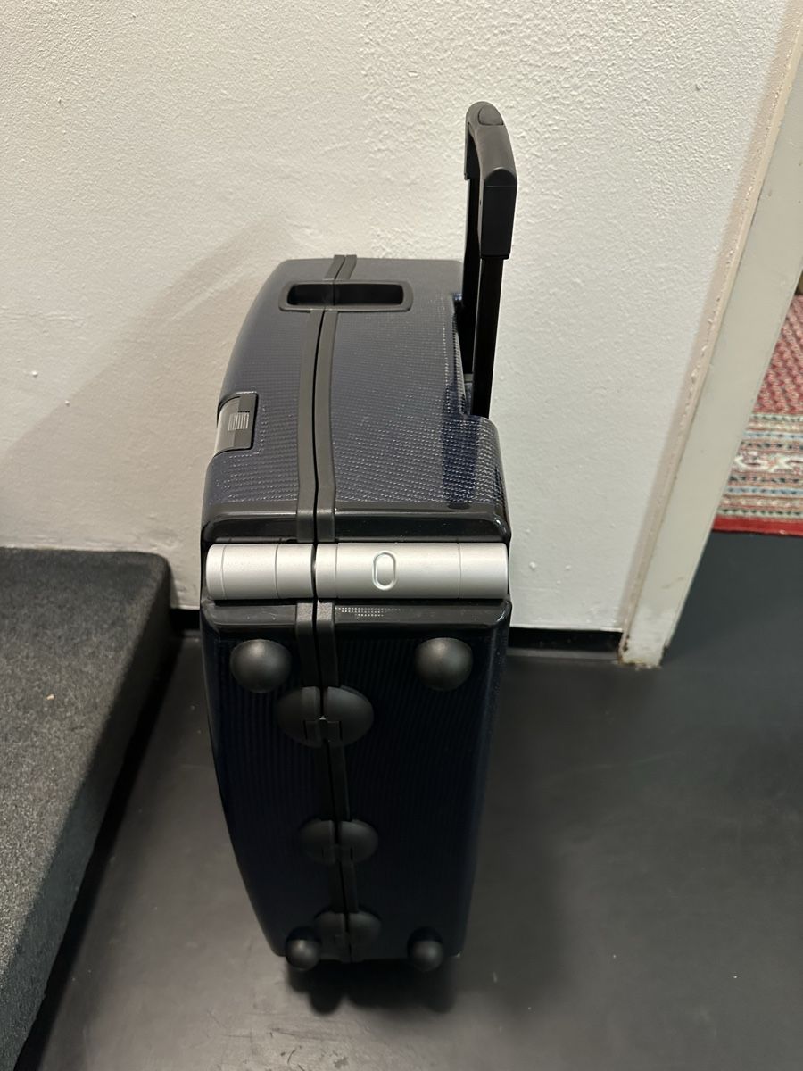 Valigie: Swiss Luggage Carbon Koffer – Nuovo e nell'imballaggio originale da Küsnacht ZH venduto da Nano_zh 1