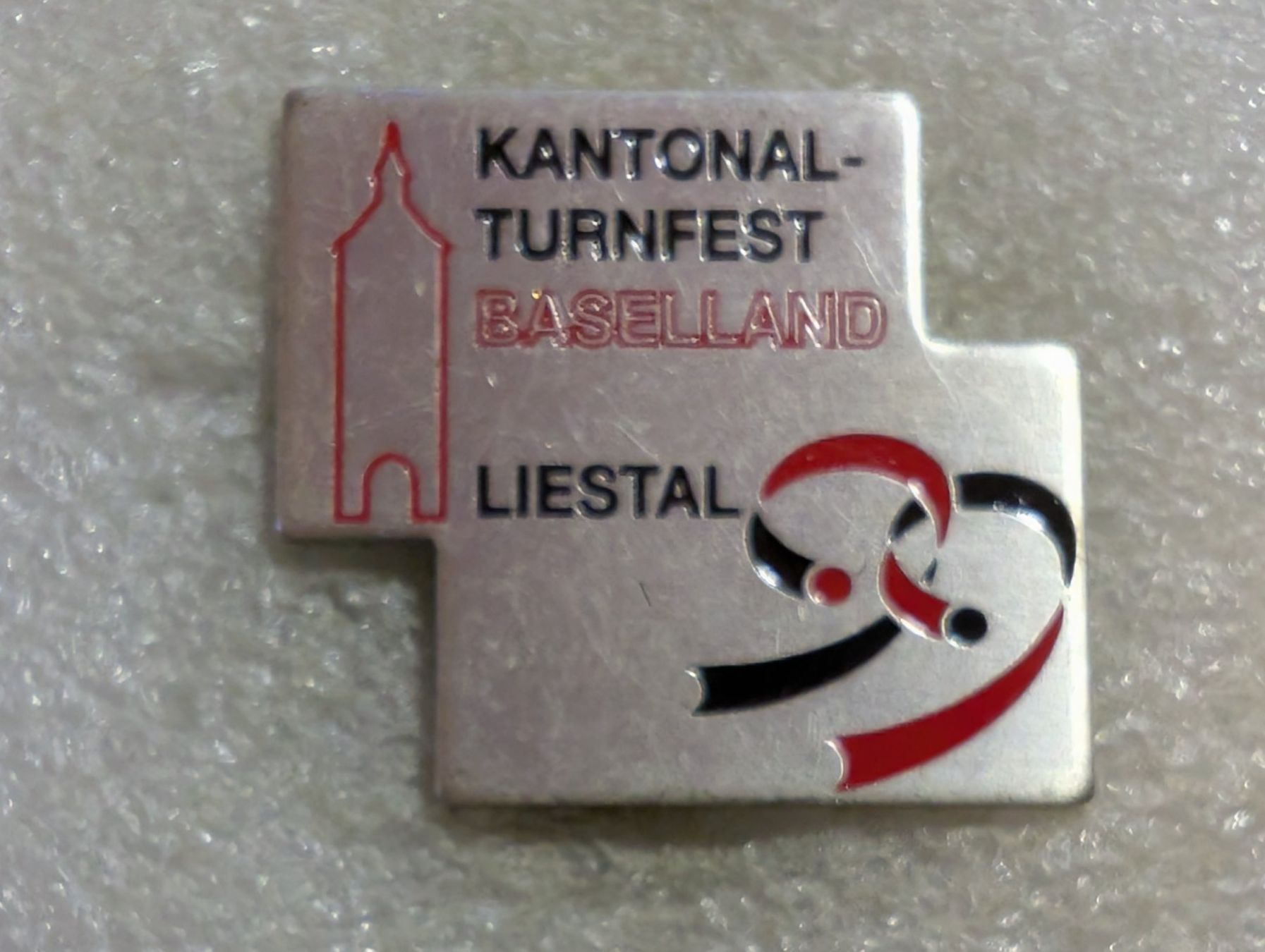 Placchette & Badge: Ansteckpin 42: Turnfest Liestal – Usato da Oppligen venduto da Pin-Fall-Shop