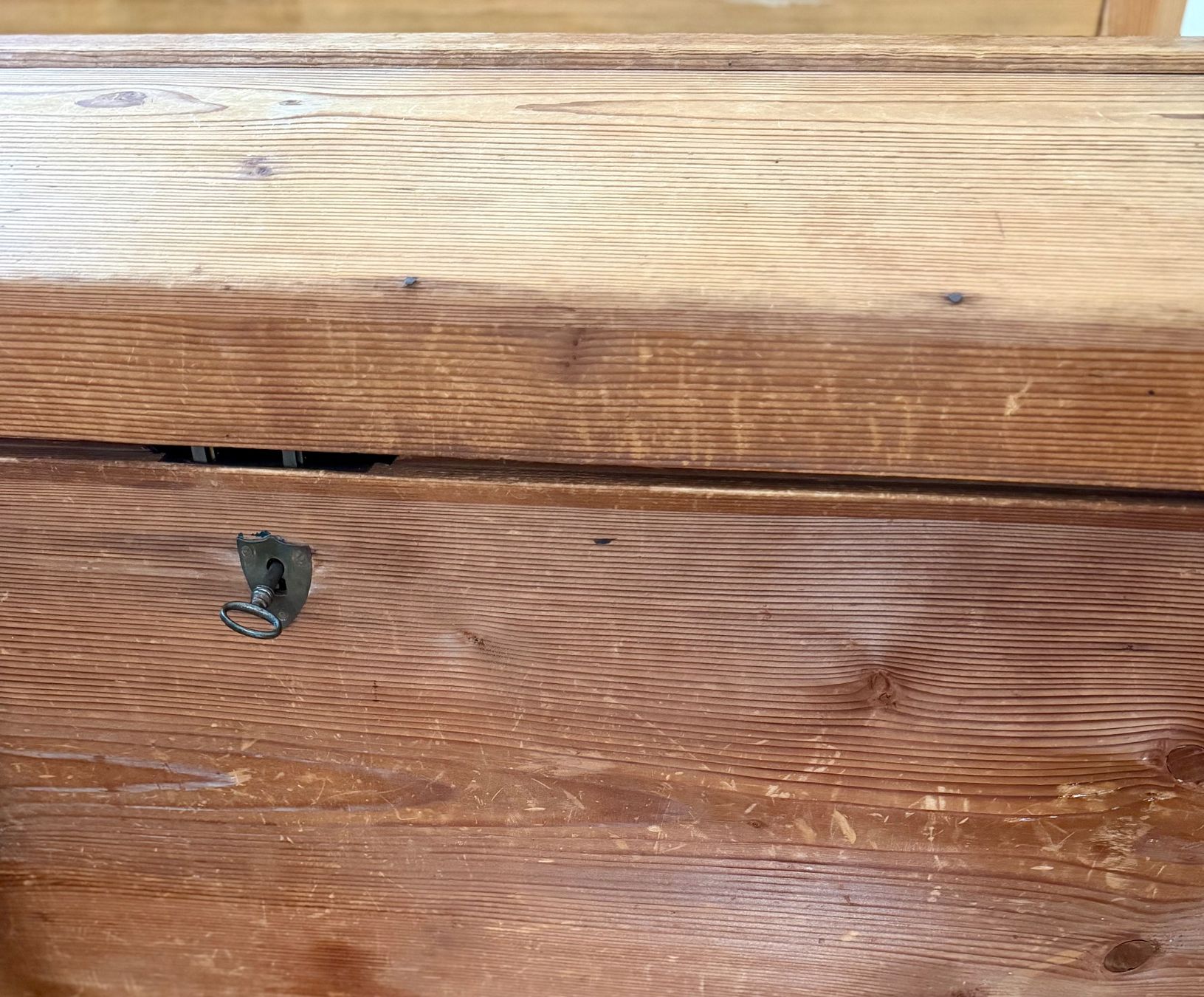 Truhen: Naturholztruhe – Gebraucht aus Zürich von A255949
