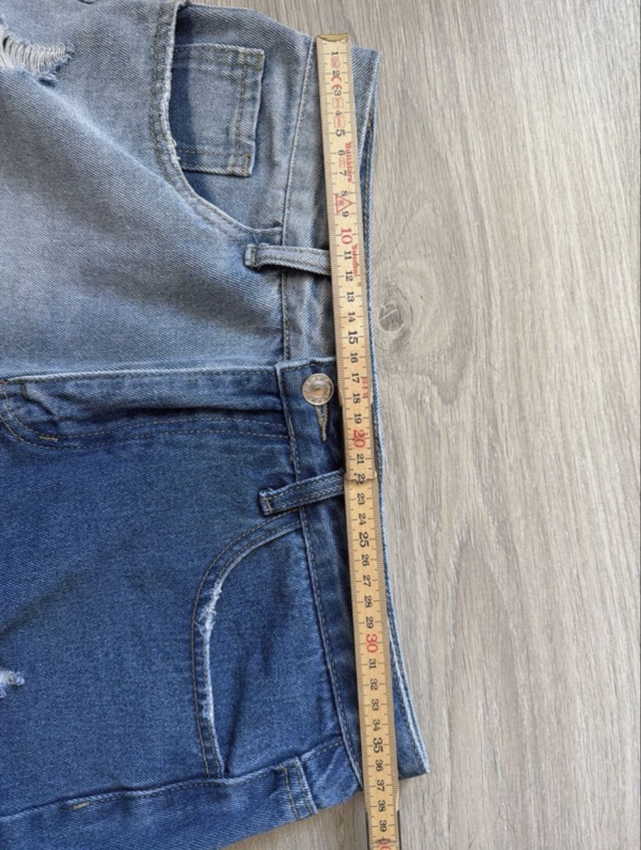 Pantalons: Short en jean bicolore, taille 38 – D'occasion à Fleurier par pao_m6nn 4