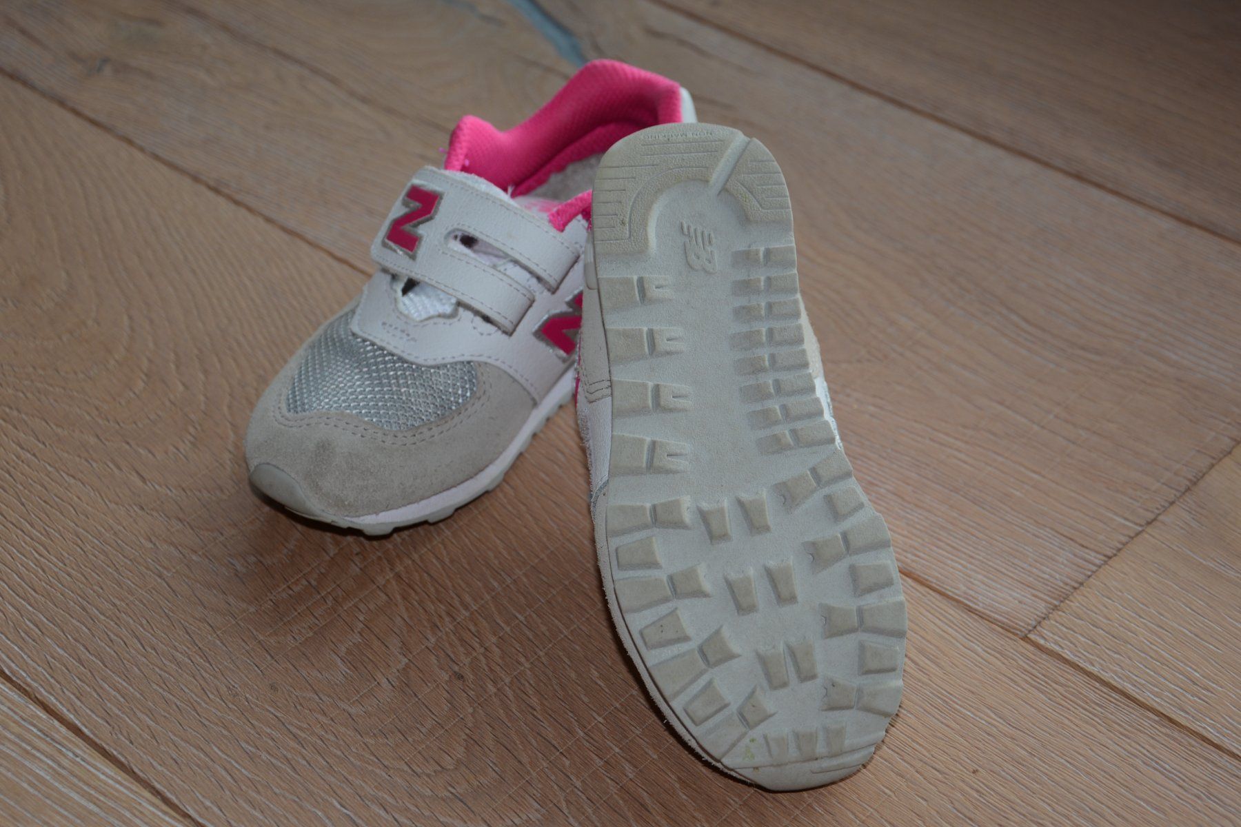 New Balance Scarpe per ragazzi: New Balance Gr. 27.5 – Nuovo (secondo la descrizione) da Himmelried venduto da Dievole 1