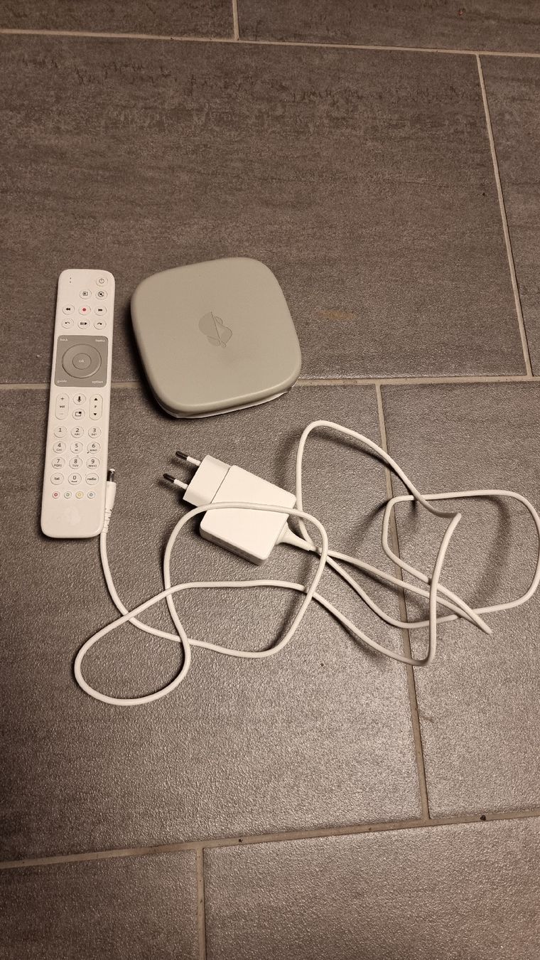 Swisscom Sistemi audio & multimediali: Swisscom TV-Box – Usato da Galgenen venduto da Gaebe95