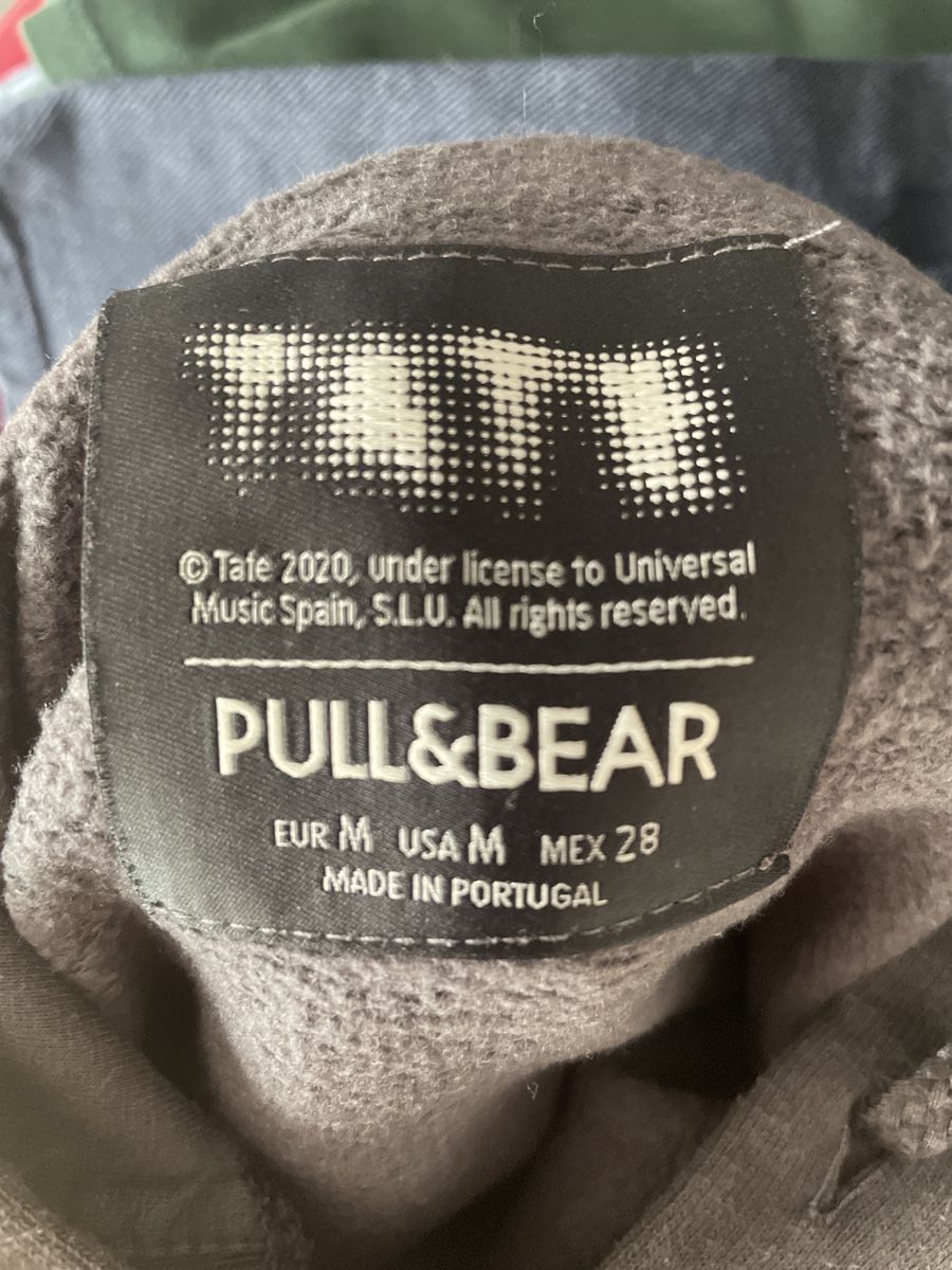 Pull&Bear Maglioni & Felpe: PULL&BEAR felpa con cappuccio – Usato da Losone venduto da Chanty1970 2