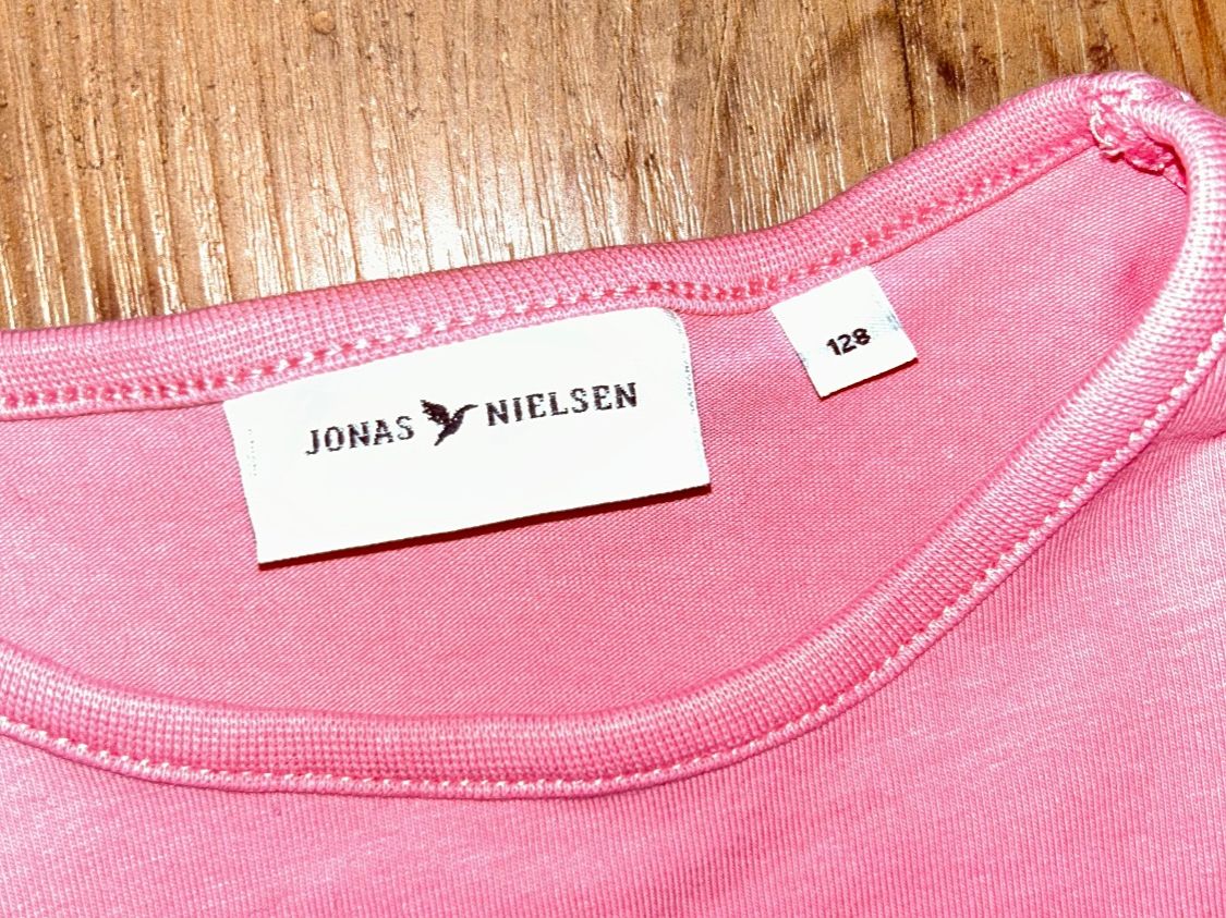 Blusen, T-Shirts & Tops: Rosa T-Shirt 128 – Gebraucht aus Safenwil von 2hand_aber_wertvoll 1