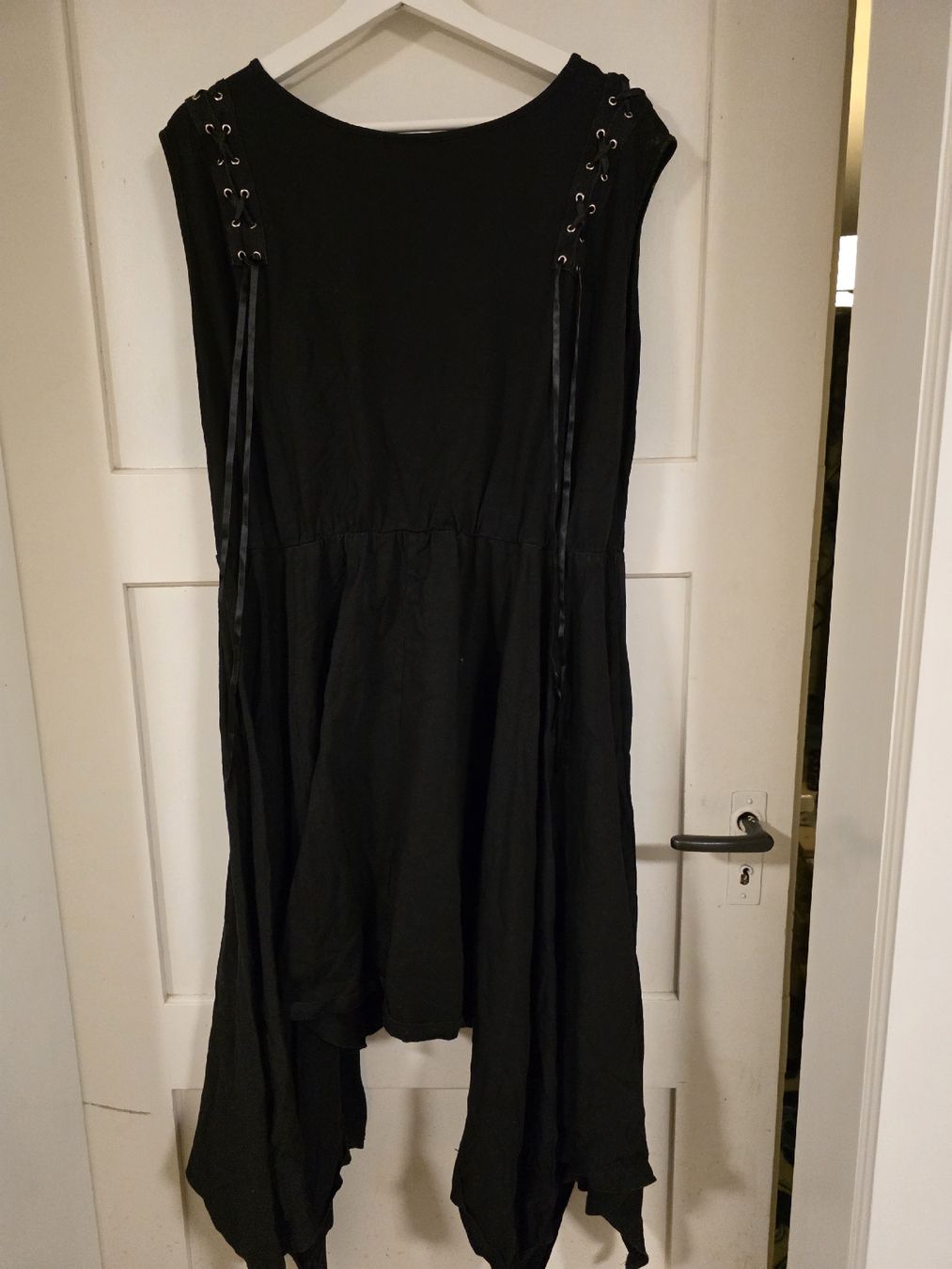 Vestiti: Schwarzes Kleid mit Gürtel gr. 3XL – Usato da Berneck venduto da Amuell 2