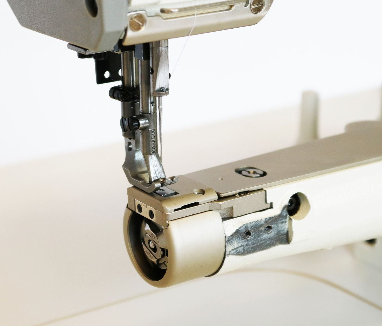Pfaff Macchine da cucire: Industrienähmaschine PFAFF 335 Neu – Nuovo e nell'imballaggio originale da Rehetobel venduto da dani034 3