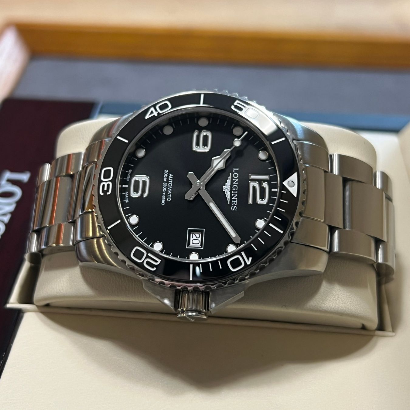 Longines Orologi: Longines Hydroconquest Black Dial Full Set L3.781.4.56.6 – Usato da Carouge GE venduto da Watchaser 6