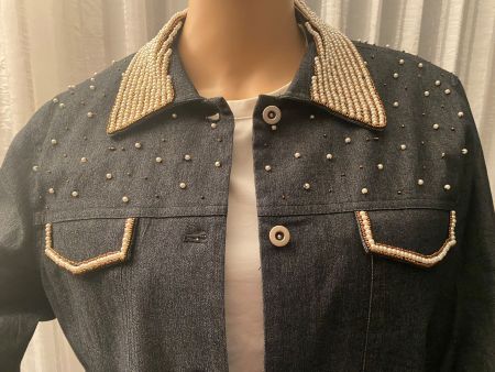 Extravagante seltene Damen-Jeansjacke mit Perlen, Gr. 42