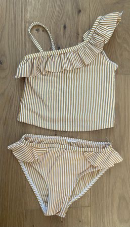 Hübsches Bikini ca. Grösse 104/110