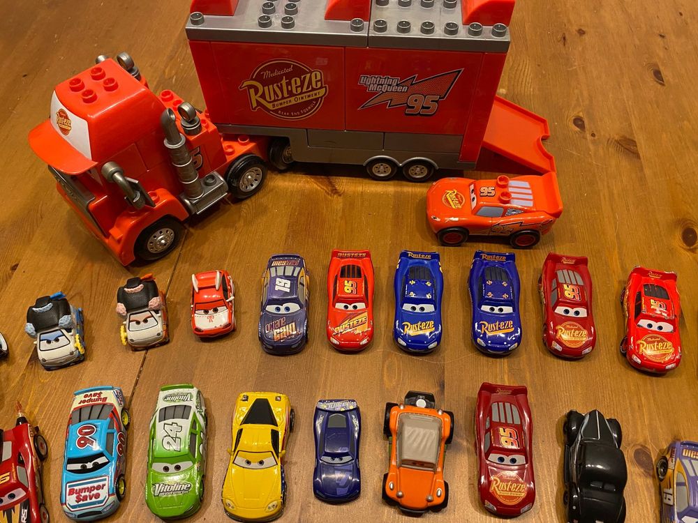 Disney Pixar Cars Auto Set 33 Teilig (Gebraucht) in Niederweningen für ...