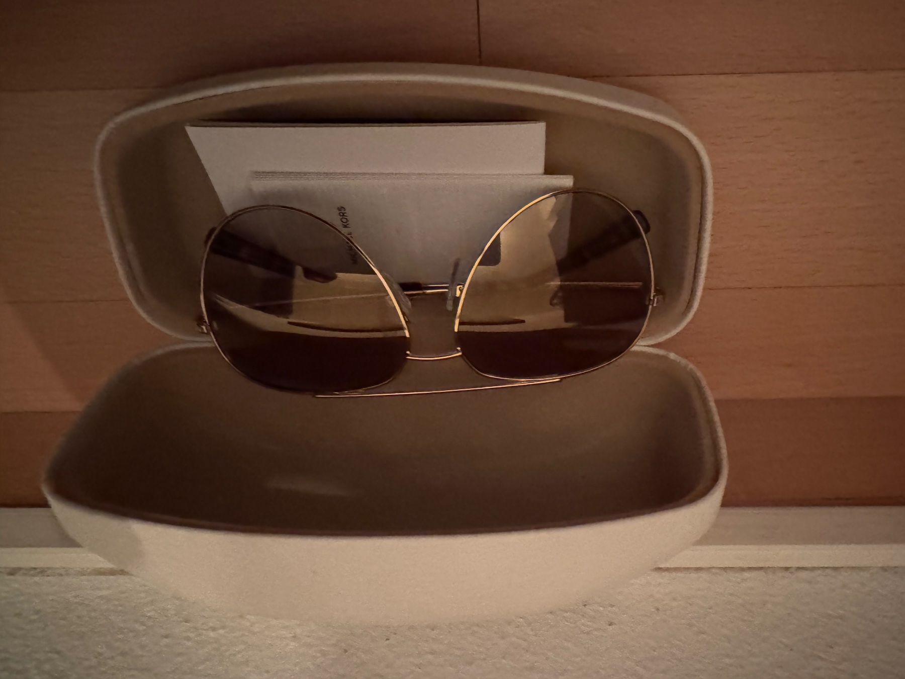 Michael Kors Brillen & Gläser: Sonnebrille – Gebraucht aus Davos-Platz von carkiko 1