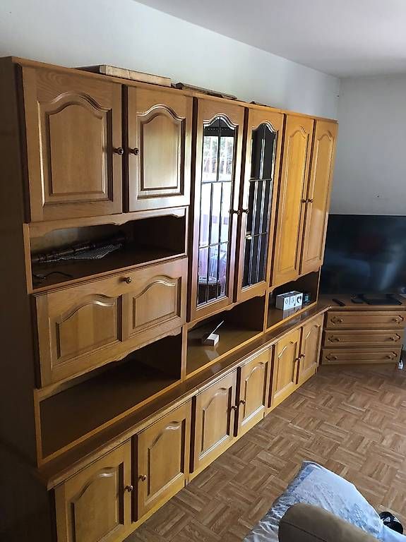 TV Möbel: Mobile da soggiorno. – Gebraucht aus Massagno von Pampafiji