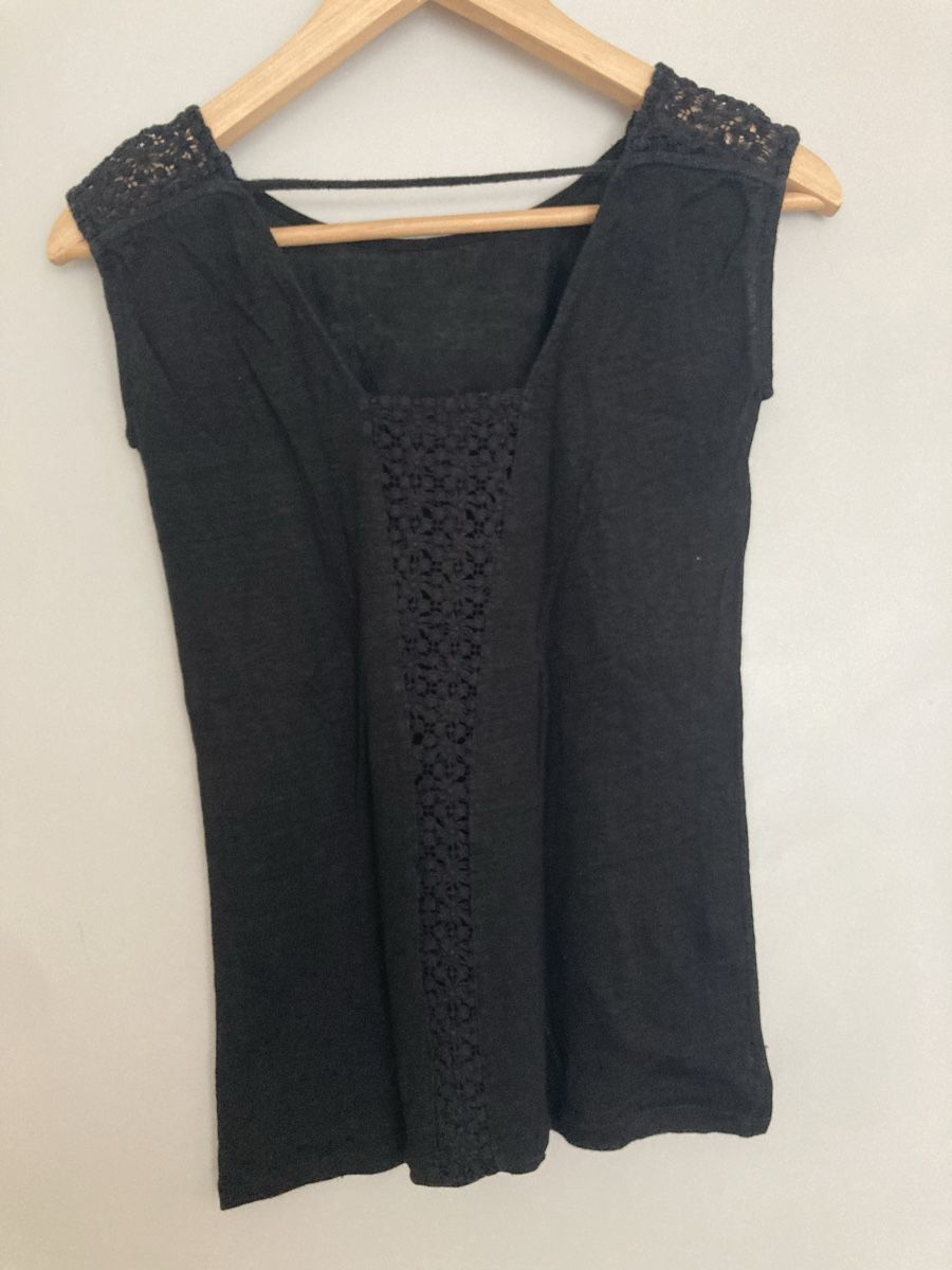 Top: Damen-Top schwarz, Gr. S mit Spitze – Usato da Schlieren venduto da cotopaxi06 1