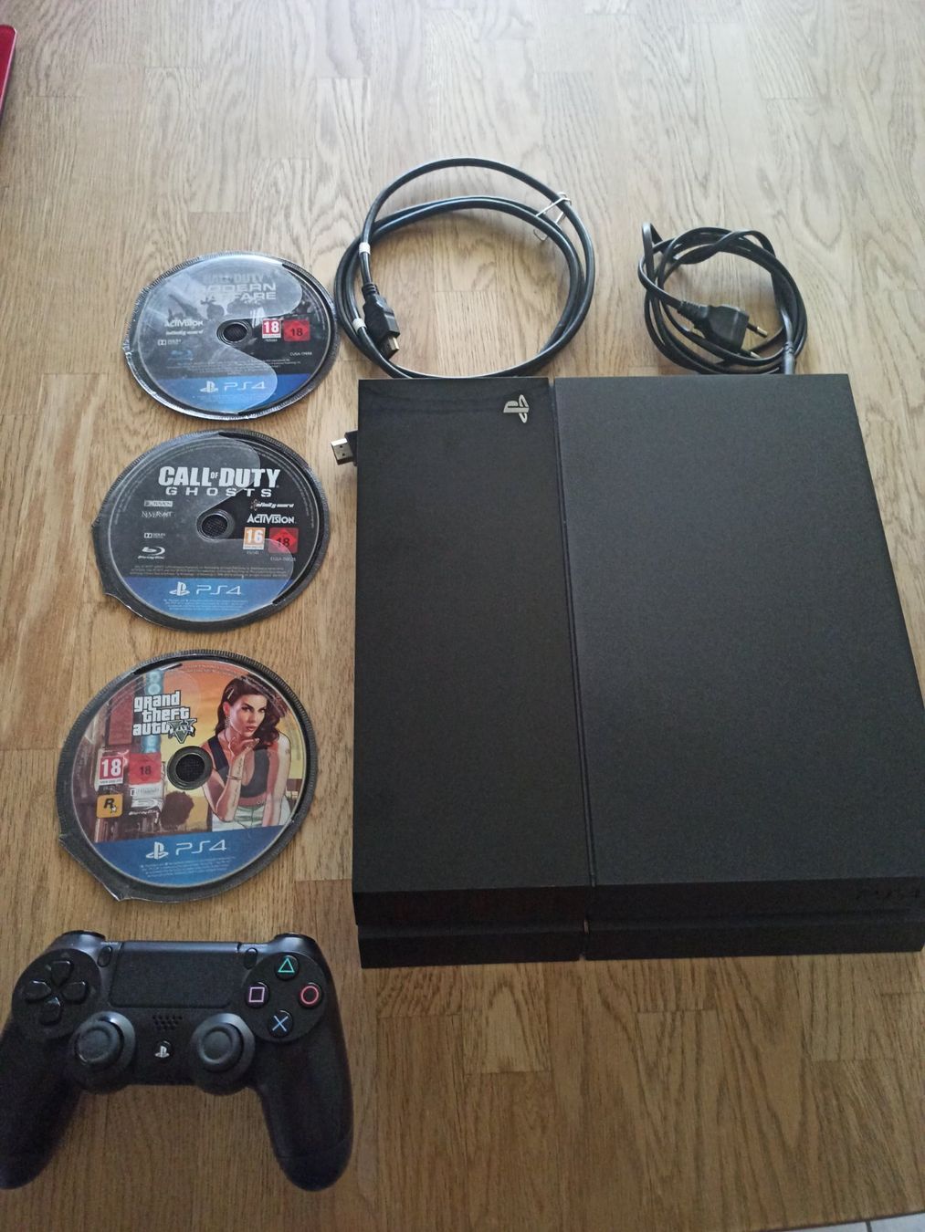 Sony Consoles: Sony - PlayStation 4 - PS4 FAT / Controller / usw. – D'occasion à Oberweningen par mar_87mx 1