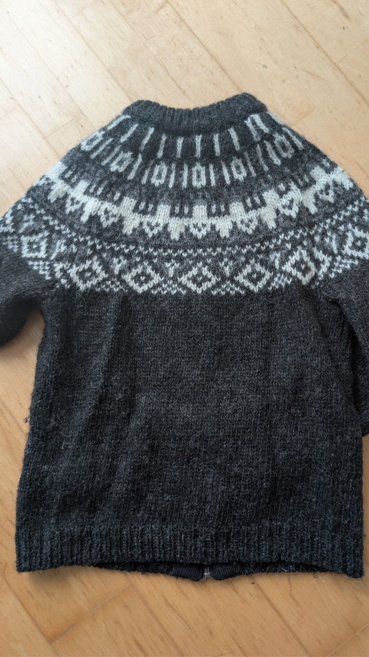 Maglioni & Felpe: Island Pullover  – Usato da Stäfa venduto da Viviane77 1