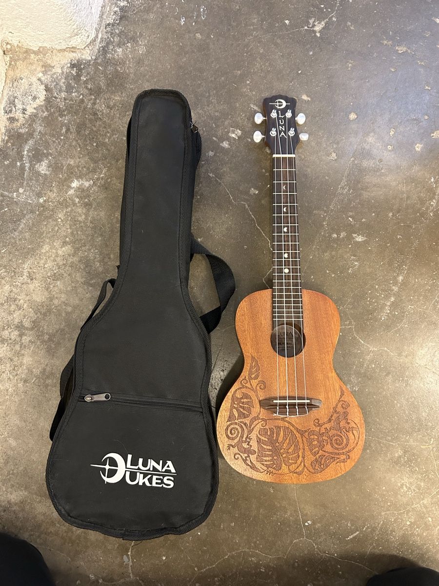 Strumenti musicali: Ukulele Luna – Nuovo (secondo la descrizione) da Luzern venduto da Juhui06