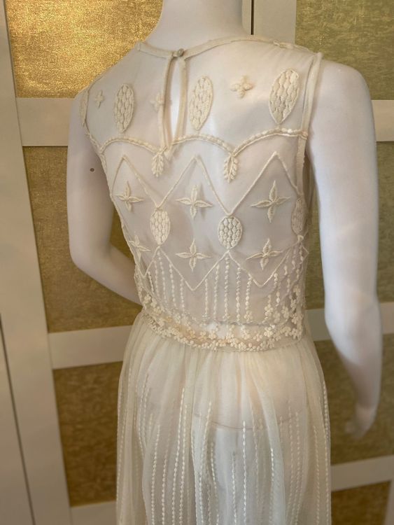 Beautifully embroidered tulle dress 7