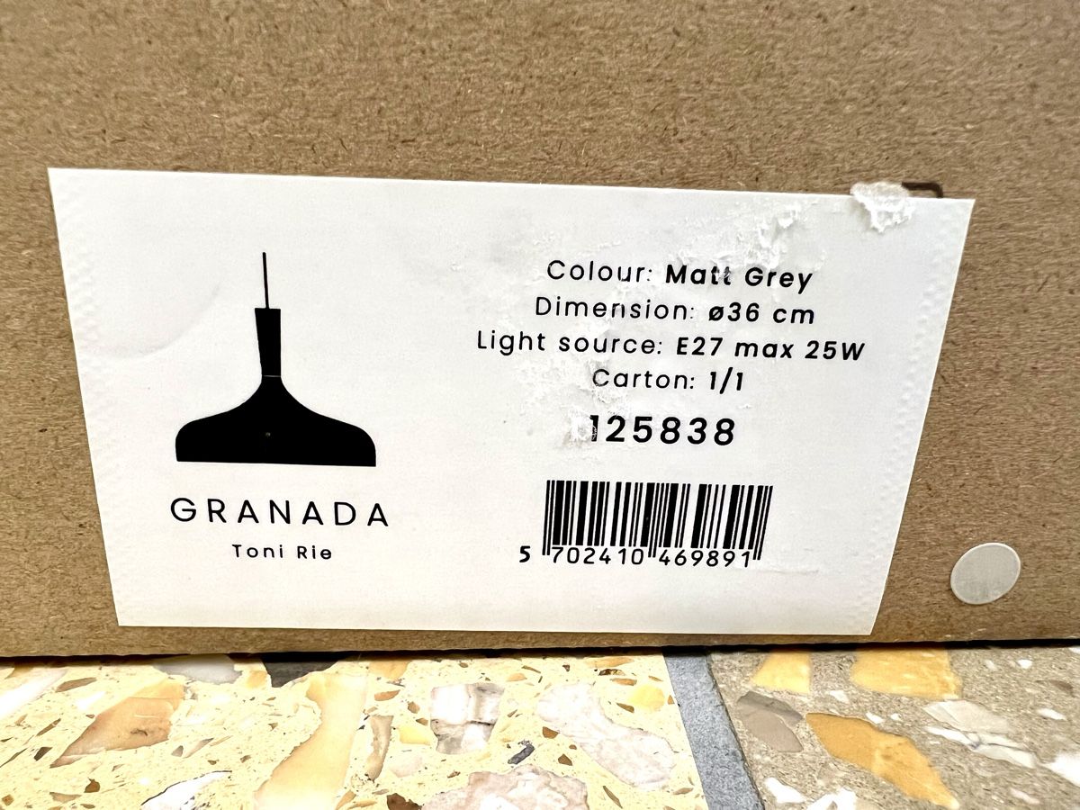Lampadari & plafoniere: New & Stylish Table Lamp - Modern Design, Grey – Nuovo e nell'imballaggio originale da Wädenswil venduto da crazysailor 1