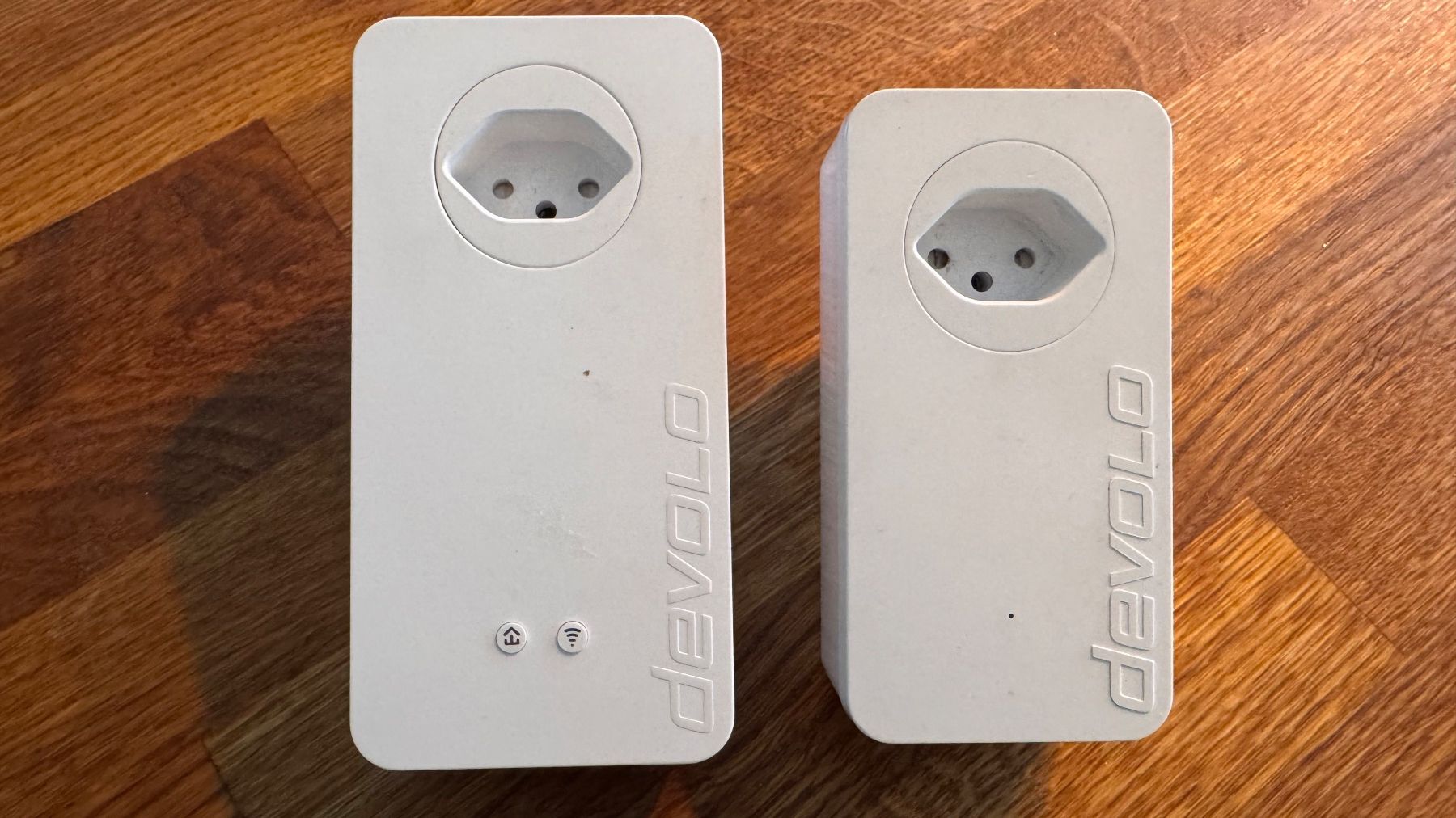 Devolo Unità & Adattatore: Devolo dLAN 1200+ WiFi Starter Set (CH-Version) – Usato da Hünenberg See venduto da sajaz77