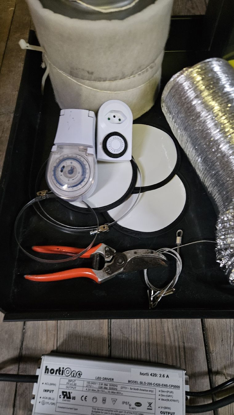 Homebox Sonstiges: Grow Box – Gebraucht aus Zürich von TStyle 3