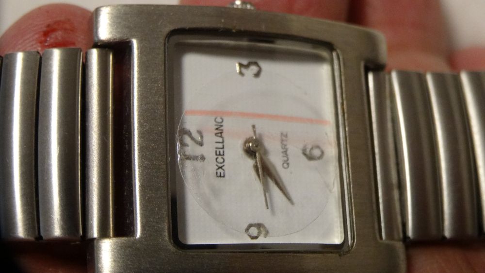 Montres: EXCLLANCE HERENUHR.QUARTZ.LAUFT- – D'occasion à zürich par ahmad01 8