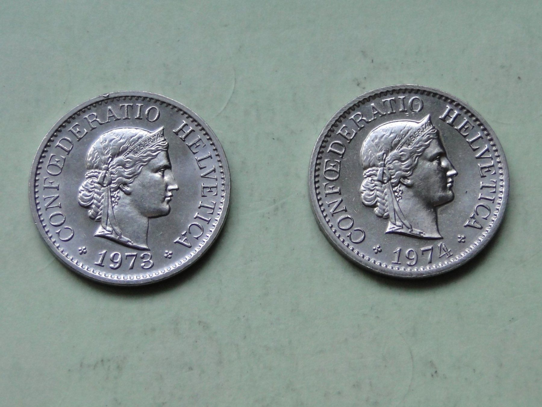 Tutti le monete: 2x 10 Rappen 1973 + 1974 wunderschön – Usato da Killwangen venduto da cyrano56
