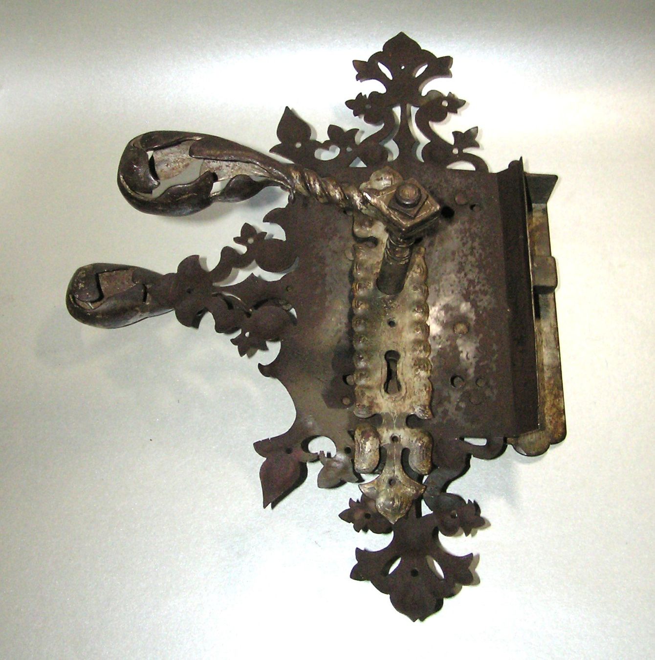 Lucchetti: Grosses altes Türschloss – Usato da Grenchen venduto da Antique-hunter 2