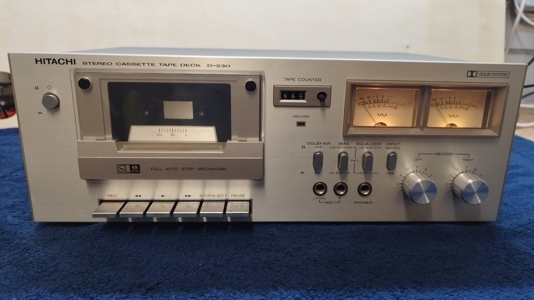 Hitachi Aufnahmegeräte: HITACHI Tape Deck D-230 – Gebraucht aus Zollikofen von Reiterglueck