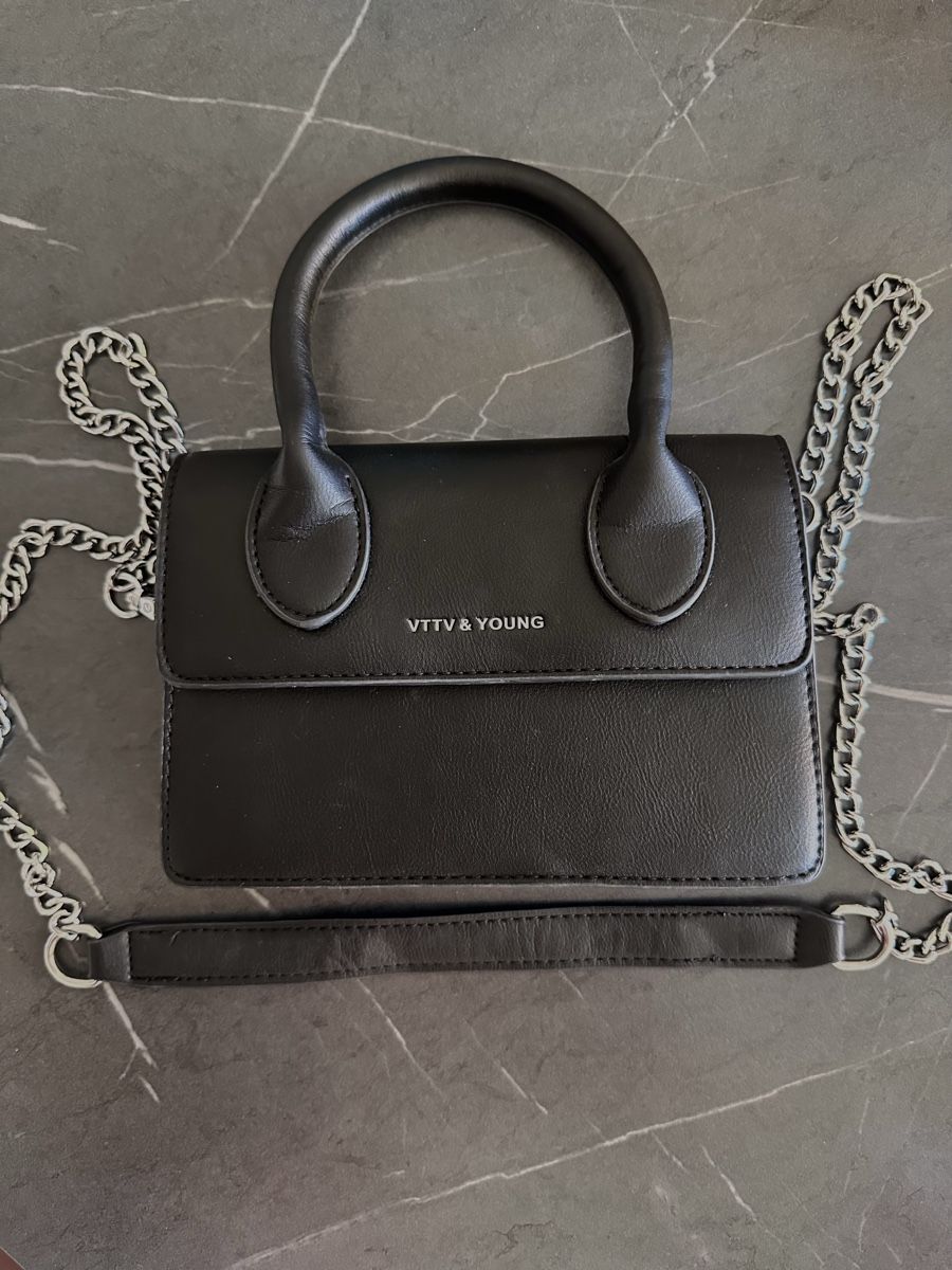 Borse da donna: Schwarze Mini Crossbody Tasche mit Kette – Nuovo (secondo la descrizione) da Zürich venduto da ElissZurich 2