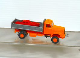 TOP  SAURER  LKW  BELADEN MIT SCHIF MODELLAUTO1:87