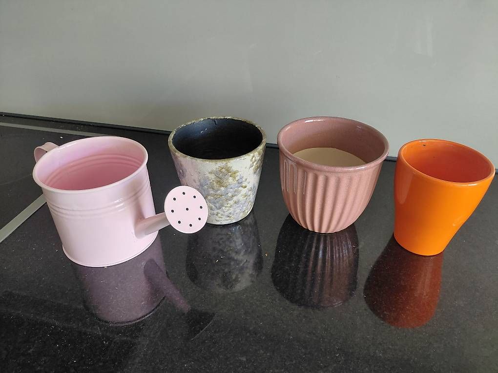 Pots de fleurs: div. Blumentöpfe/Vasen – D'occasion à Schötz par chr_khn7