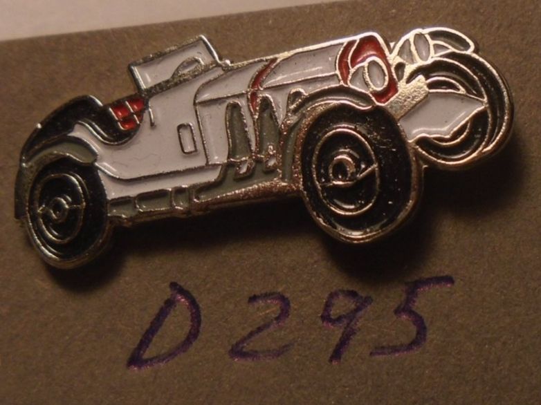 Placchette & Badge: 1 Cooler Oldtimer Auto Pin (D295) – Usato da Winterthur venduto da Beli2000