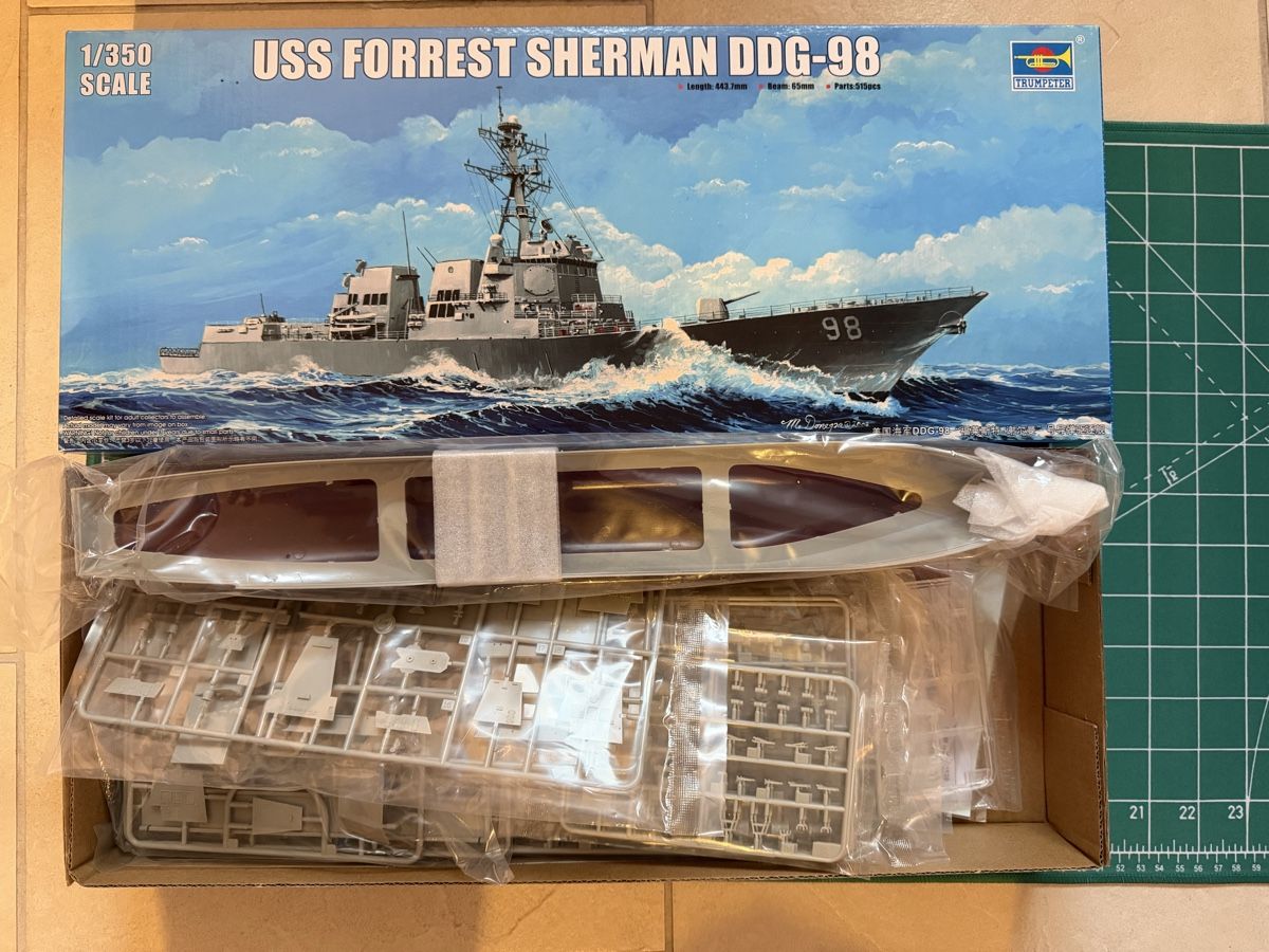 Kit di modellismo & Modellini statici: USS Forrest Sherman DDG-98 – Nuovo (secondo la descrizione) da Grüt (Gossau ZH) venduto da Mulan1
