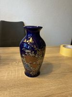 Blaue Vintage Vase mit Golddekor - Elegante Blumenvase!