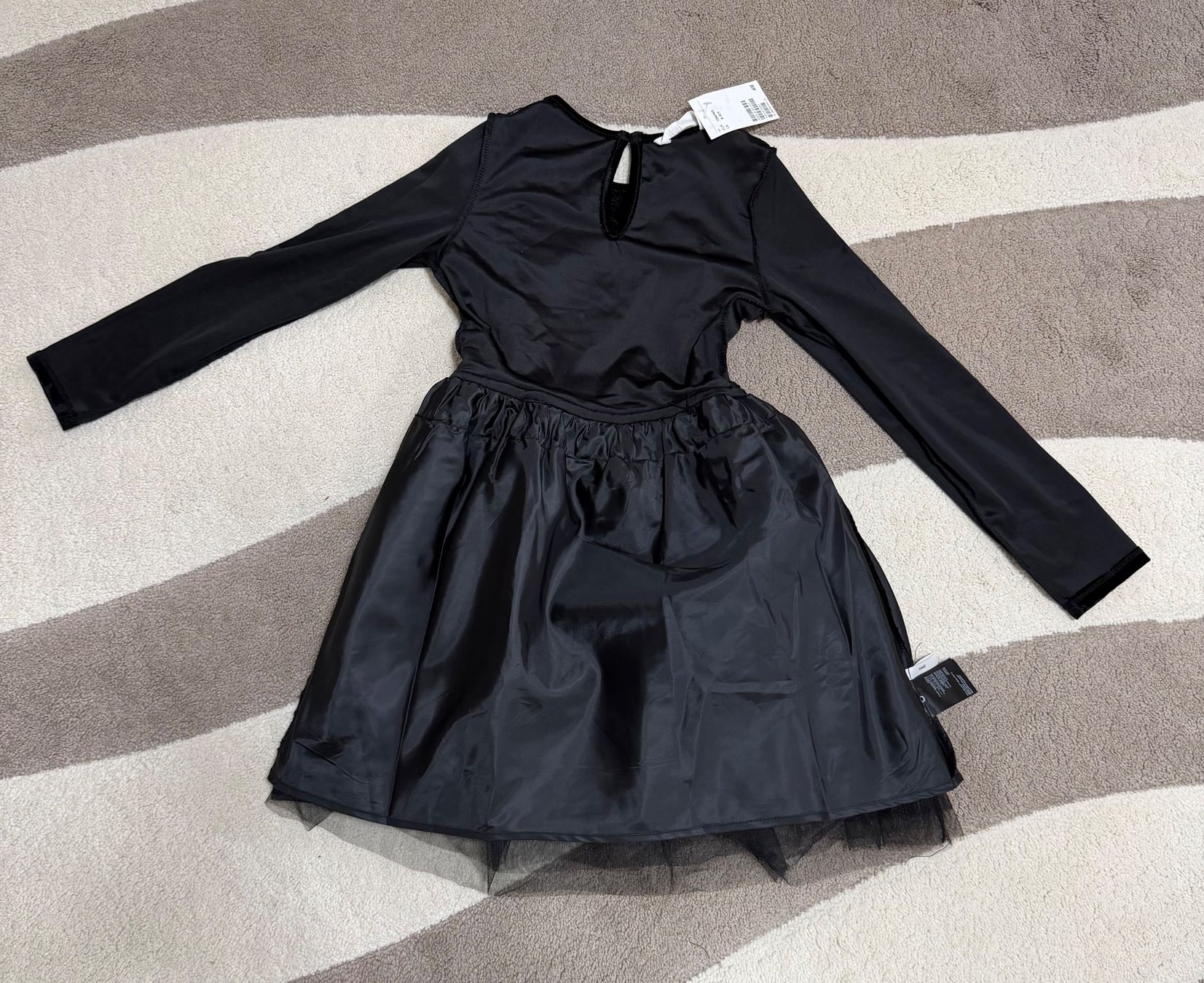 H&M Vestiti & Gonne: SCHWANENKLEID - ROBE CYGNE – Nuovo e nell'imballaggio originale da Zürich venduto da Mina_09 3