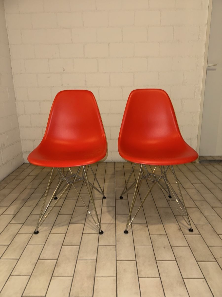 Vitra Stühle: Vitra - DSR Eames Plastic Side Chair – Gebraucht aus Watt von lou_m5tq