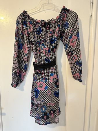 Schönes Sommerkleid von Guess, XS, neuwertig!👗🌺☀️(49)